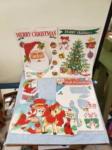 lot 8152 image: vintage Christmas wall decor