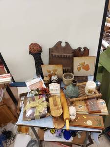 lot 8162 image: lot of home decor