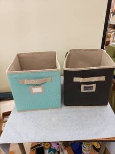 lot 8186 image: pair storage cubes 11 square