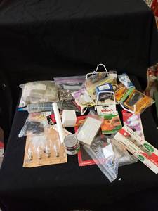 lot 1921 image: lot of household junk drawer items