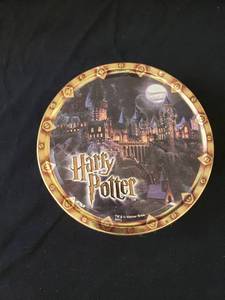 lot 1926 image: Harry Potter tin