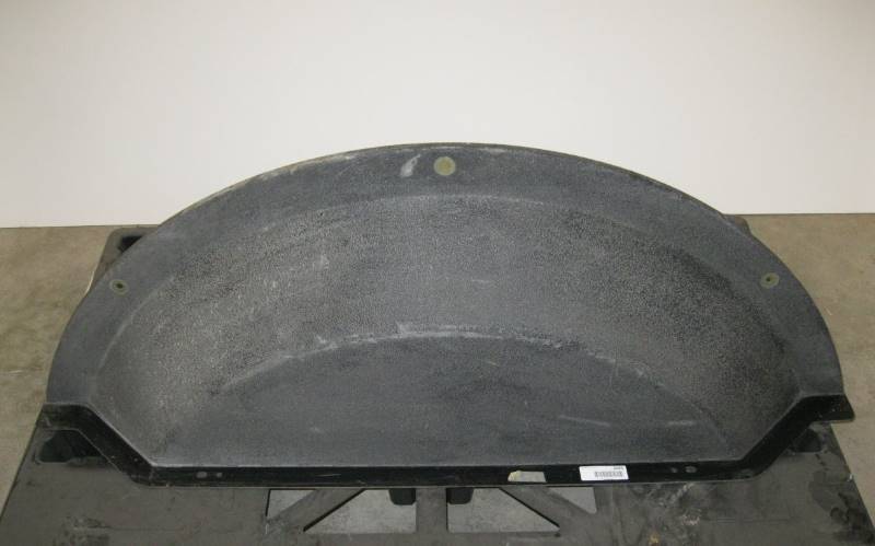 lot 2065 image: Interior Trailer Fender