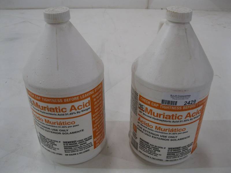 lot 2429 image: Muriatic Acid 2 Gallons