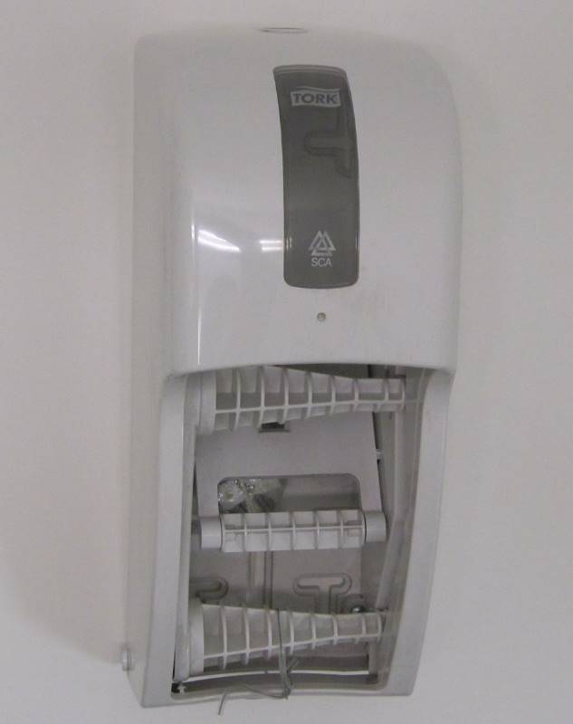 lot 2472 image: Tork Bath Tissue Roll Dispenser 209303A