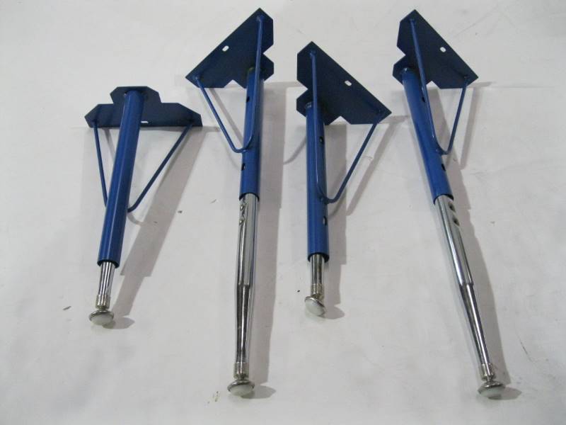 lot 2513 image: Table Legs Adjustable 15-23 Blue