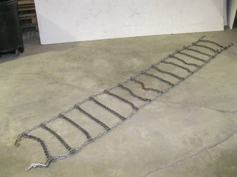 lot 1997 image: Truck Tire Chains 11.00-24 Set of 2