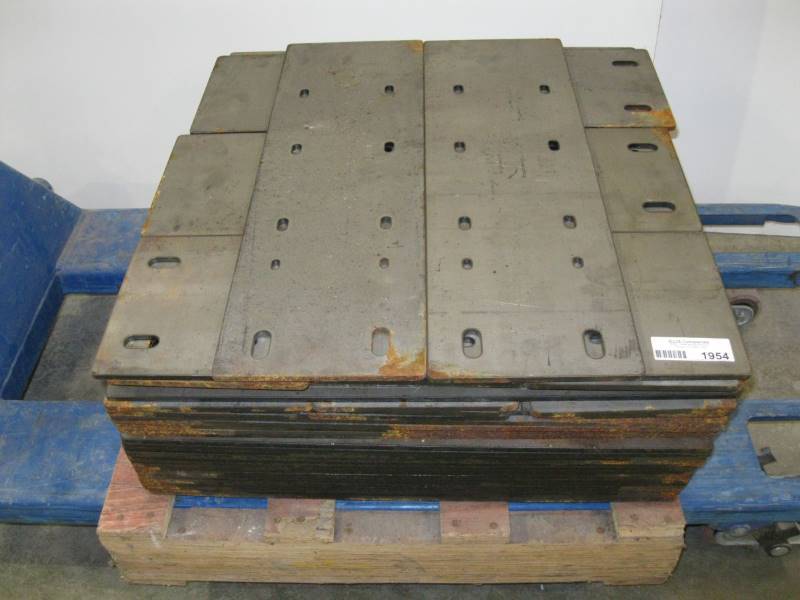 lot 1954 image: 14 Steel Plate 22 x 7 Lot of 110 pieces
