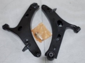 lot 5427 image: Car Parts - Control Arms