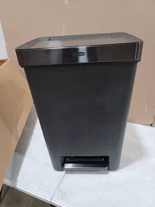 lot 5445 image: Rubbermaid Trash Can