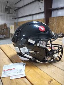 lot 41 image: Riddell SpeedFlex Youth Helmet, Black, Medium