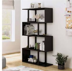 lot 49 image: YITAHOME 5-Tier S-Shaped Z-Shelf Bookcase Black