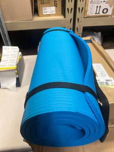 lot 97 image: thick yoga mat