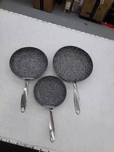 lot 48620 image: Michelangelo Frying Pans, Set of 3