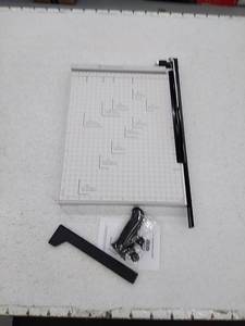 lot 48672 image: Zequan paper cutter Board