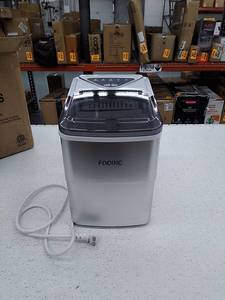lot 48683 image: Fooing Countertop ice Maker