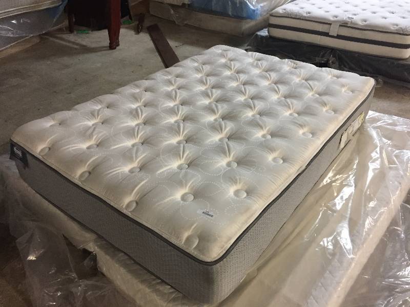 lot 7056 image: SIMMONS BEAUTYSLEEP HUNTS POINT MATTESS