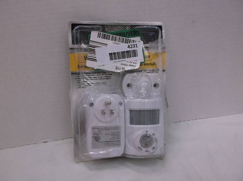 Defiant Wireless PlugIn Motion Sensor White Outdoor and security Lighting EquipBid