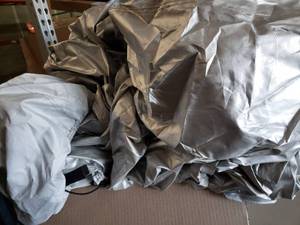 lot 5438 image: Car or Boat Cover Silver