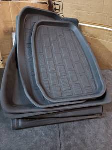 lot 10687 image: 6pc Black TruckCar Floor Liners