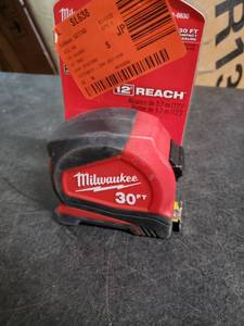 lot 10690 image: Milwaukee-48-22-6630 30 ft. Compact Tape Measure