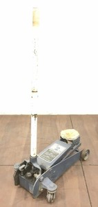 lot 5471 image: Sears 2 Ton Hydraulic Jack