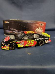 lot 14300 image: Jerry Nadeau Uaw Delphi Action 2002 Monte Carlo