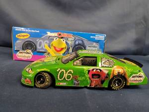 lot 14316 image: Rare The Muppets 2006 Daytona 500 164 Scale Nascar Team Caliper