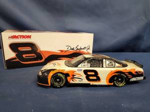 lot 14324 image: Dale Earnhardt Jr 2003 D.M.P. #8 Busch Chevy Monte Carlo 124 Diecast 13504