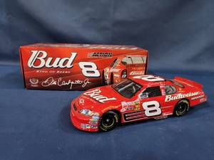 lot 14354 image: Action 8 Bud 2005 Chevy Monte Carlo 124 Diecast Car