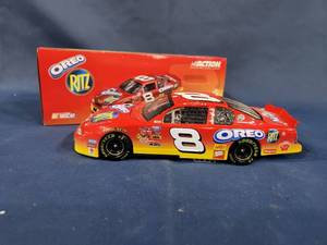 lot 14359 image: Dale Earnhardt, Jr. 124 Scale #8 RITZ  OREO 2003 Chevrolet Monte Carlo