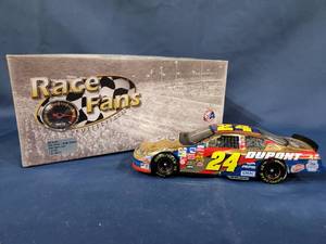 lot 14363 image: Jeff Gordon #24 DuPont Wright Brothers 2003 Monte Carlo Elite 124