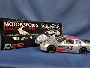 lot 14407 image: Dale Earnhardt Hall of Fame 2006 Monte Carlo SS Club Car 1 of 1,333 RARE