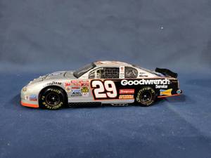 lot 14409 image: Vintage Kevin Harvick #29 GM Goodwrench Chevrolet 124 Action