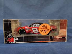lot 14416 image: Ap 8 Dale Earnhardt Jr. 2000 Rare dale On Hood, Earnhardt Jr On Side 124