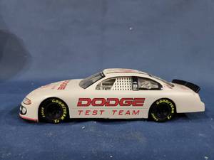 lot 14435 image: 2001 Winner Circle Dodge Test Car 124th Scale racecar