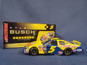lot 14450 image: KYLE BUSCH #5 KELLOGGS 2006 MONTE CARLO CLUB CAR COLOR CHROME