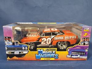 lot 14461 image: Muscle Machines Action 69 Camaro Dale Earnhardt Jr. 2004 118 NIB 32 ROADSTER