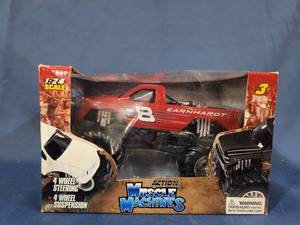 lot 14468 image: Muscle Machines Chevy Monster Truck 124 Scale Die Cast Bobby Labonte 18