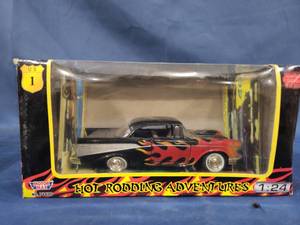 lot 14469 image: Motor Max 124 1934 FORD Coupe CONV.HOT ROD 1 of 8000 Brand New