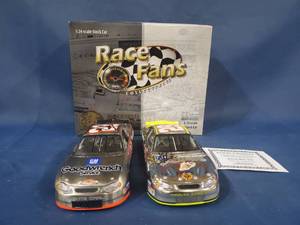 lot 14006 image: Autographed Kevin Harvick #29 GM Goodwrench Service 2002 Monte Carlo 1 of 2,000 102186 124 scale
