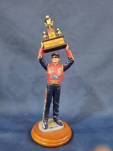 lot 14054 image: 2001 Nascar Winston Cup Champion Jeff Gordon #24 13