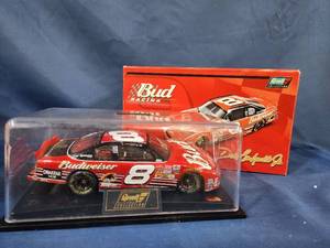 lot 14531 image: 2001 Revell Dale Earnhardt Jr 8 Budweiser 124 Scale Nascar Diecast