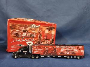 lot 14544 image: Nascar Goodwrench Service Plus Hauler 10977 2001 164 Scale