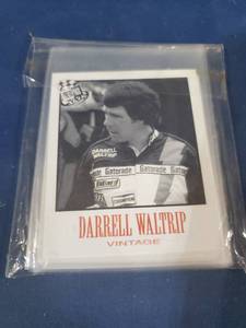 lot 14563 image: Package of Nascar Trading Cards