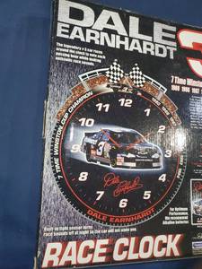 lot 14579 image: Dale Earnhardt Sr. #3 Wall RACE CLOCK with Real RACING SOUNDS in BOX As Seen TV
