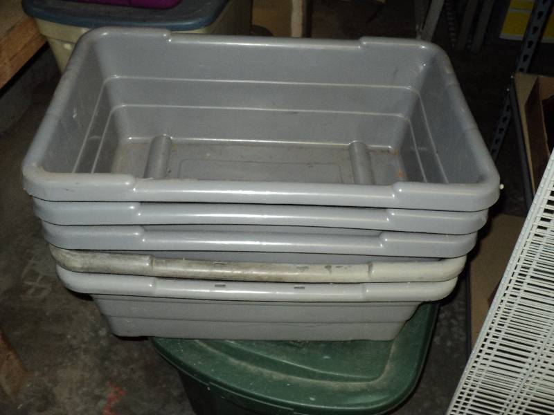 (5) ct. lot Gray "bus boy" style tubs, heavy duty great for the