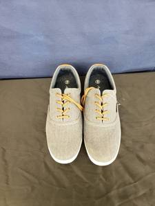 lot 7861 image: American Eagle lace ups sz 9