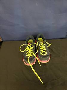 lot 7863 image: Nike Revolution 2 sz 6.5