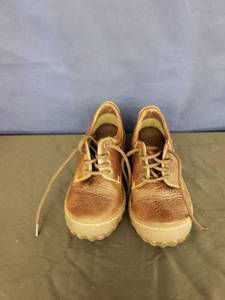lot 7875 image: Born leather shoes