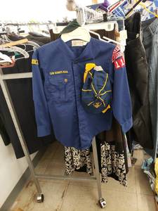 lot 7892 image: cub scouts shirthat